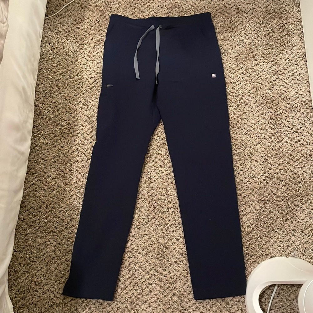 Navy figs yola